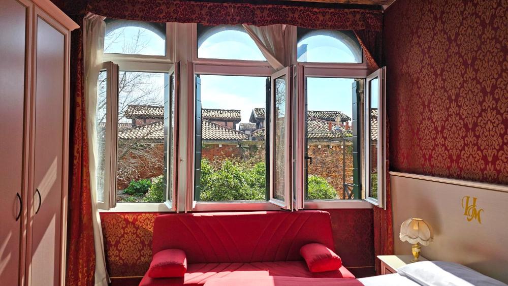 Deluxe Quadruple Room with Garden View