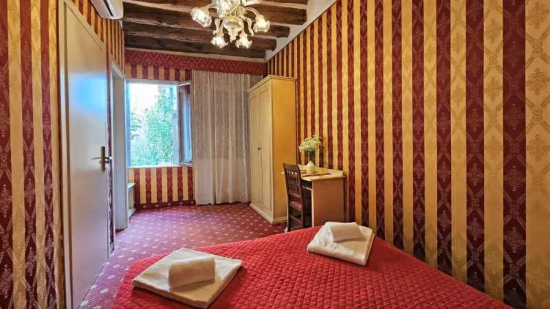 Deluxe Double or Twin Room with Garden View