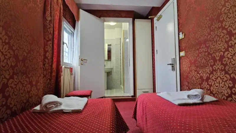 Classic Twin Room
