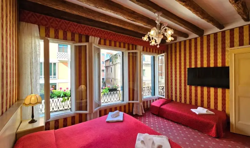 Deluxe Triple Room with Canal View